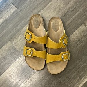 Yellow size 9 slide sandals
